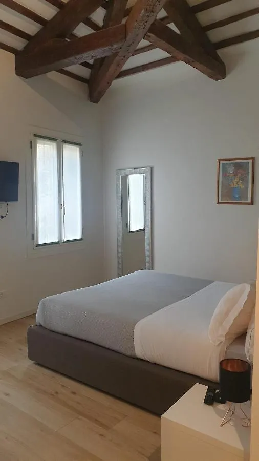 Snc1018 Modern Boutique Apartment Venice